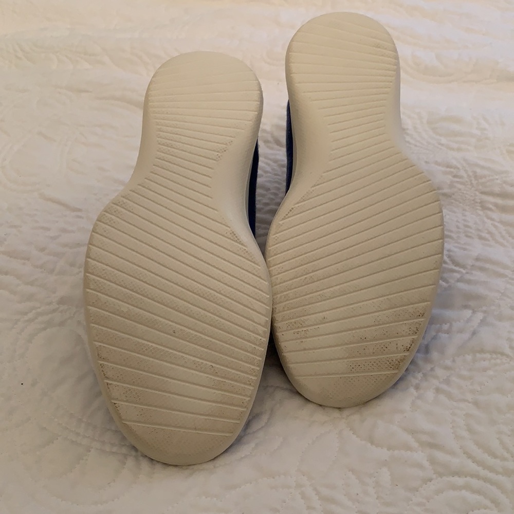 Allbirds Women’s Wool Runners Shoes - Picture 8 of 9